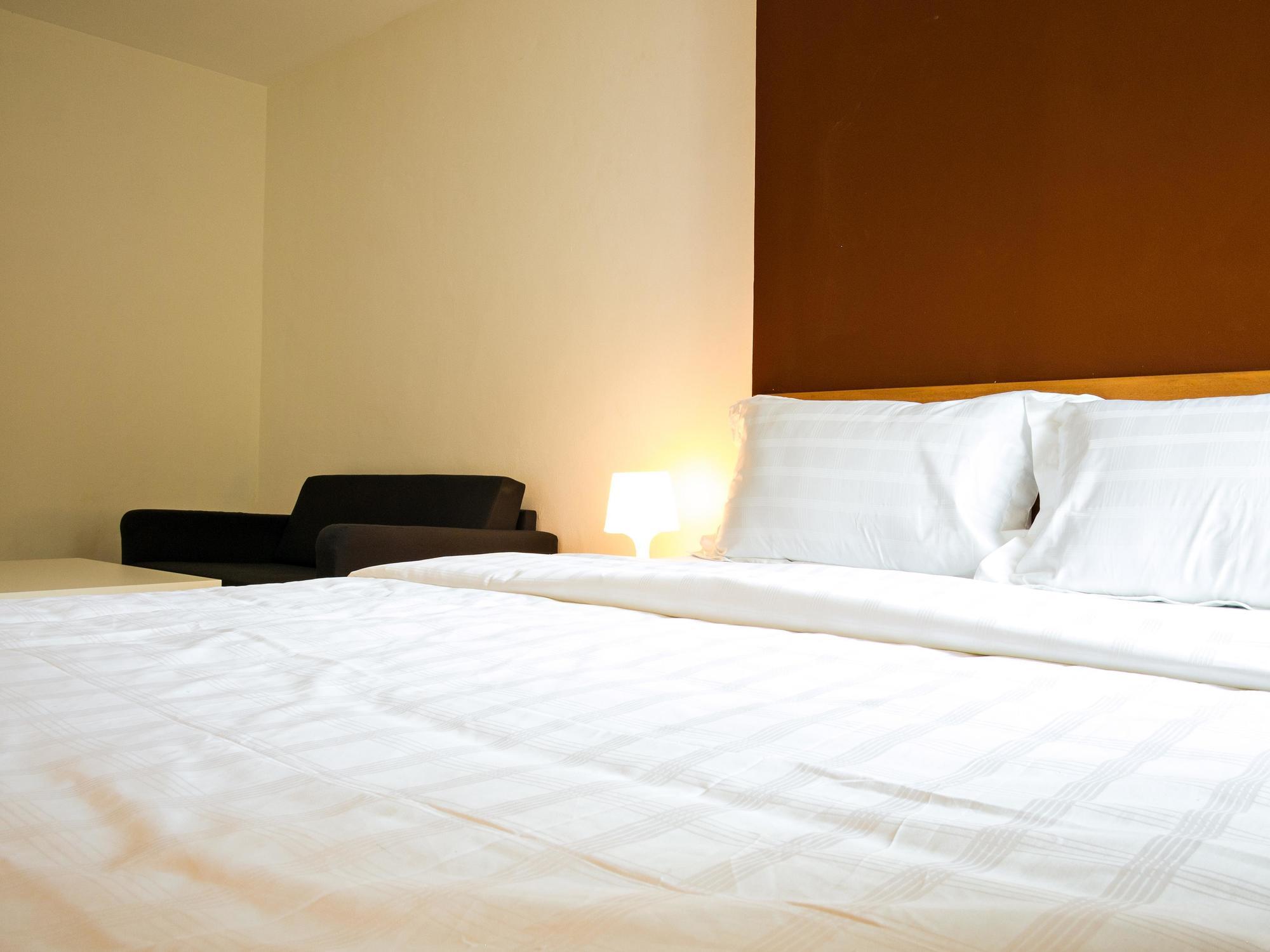 Nrv Place Apart Hotel Бангкок Экстерьер фото